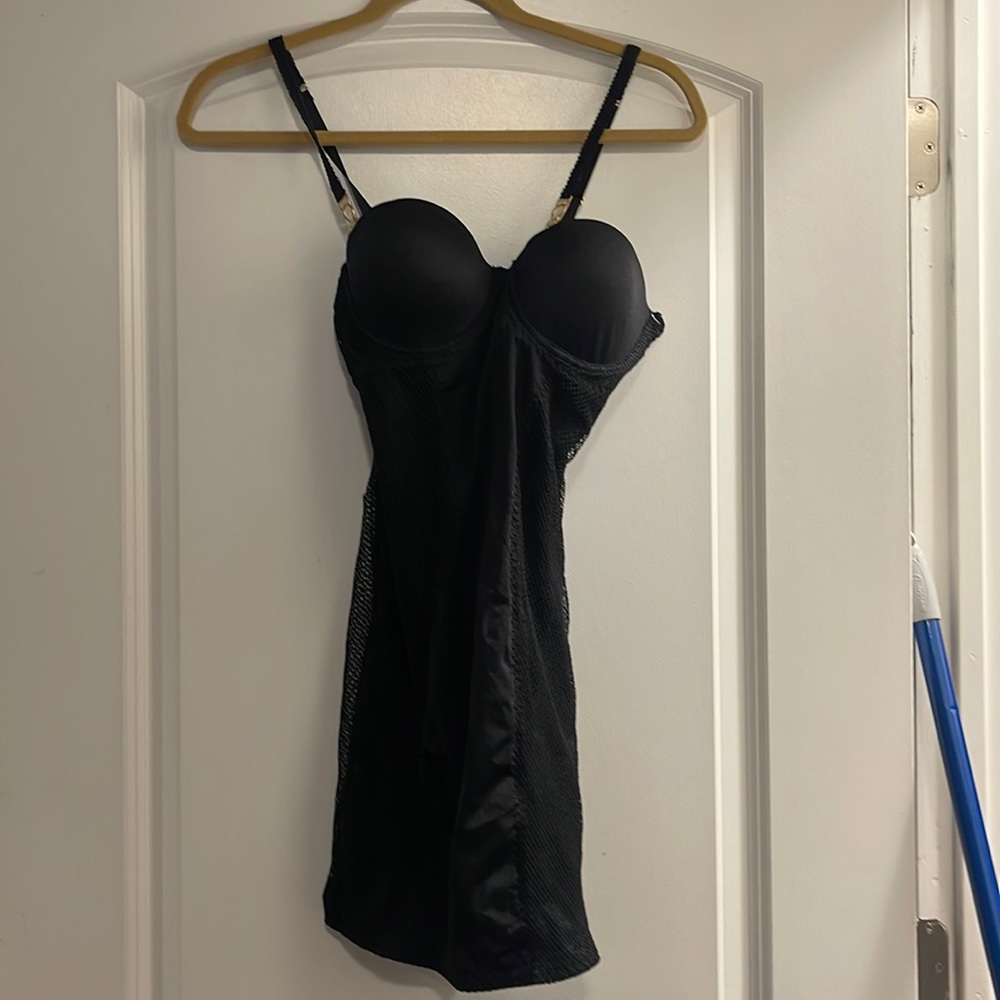 Fit Figure Improving Technology Medium Black Push… - image 1